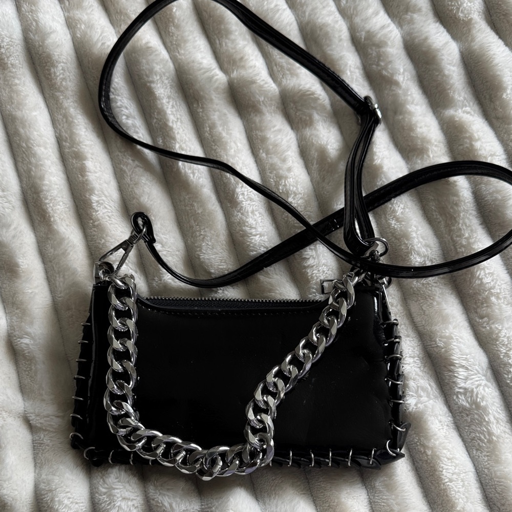 Black Chain Shoulder Bag